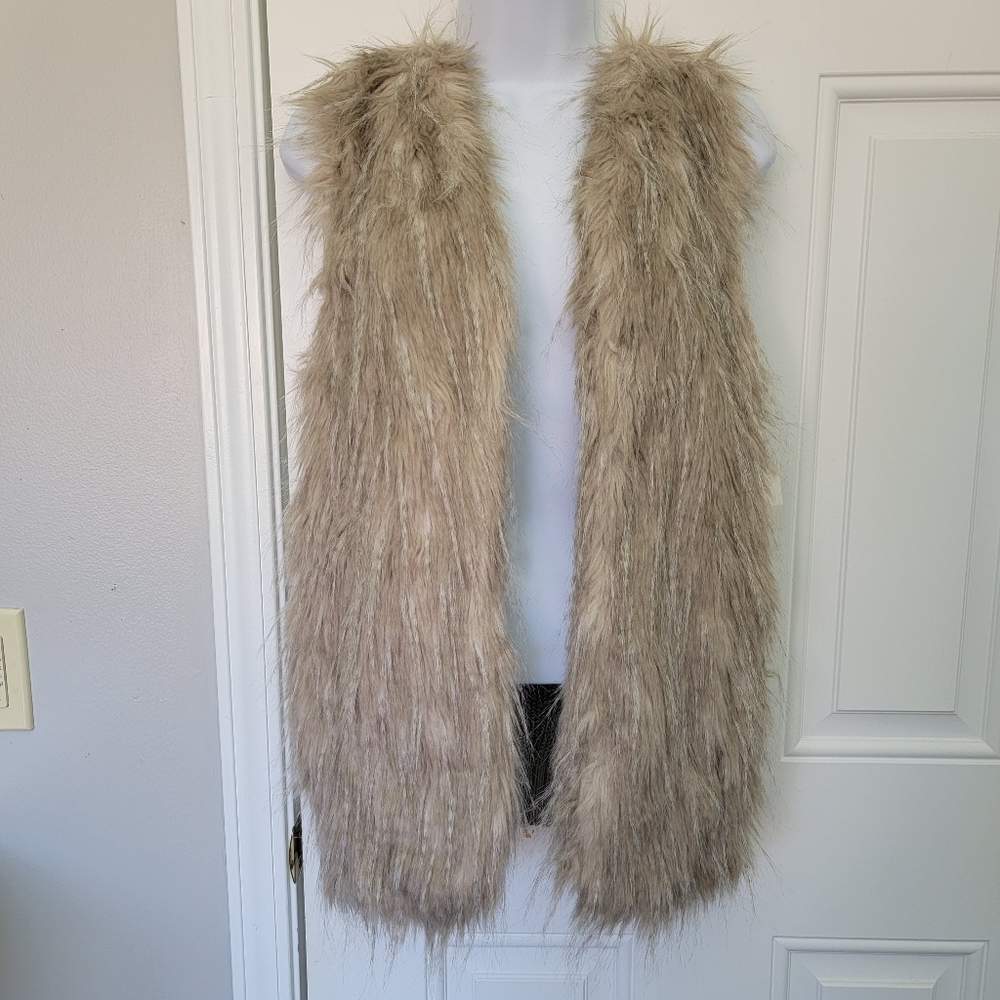 NWT Sebby Collection Faux Fur And Knit Open Vest Cream Tan Boho Festival Medium